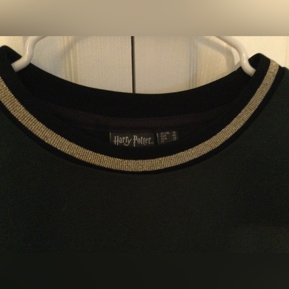 NWOT Harry Potter Dark Green Slytherin Sweatshirt - Picture 2 of 6